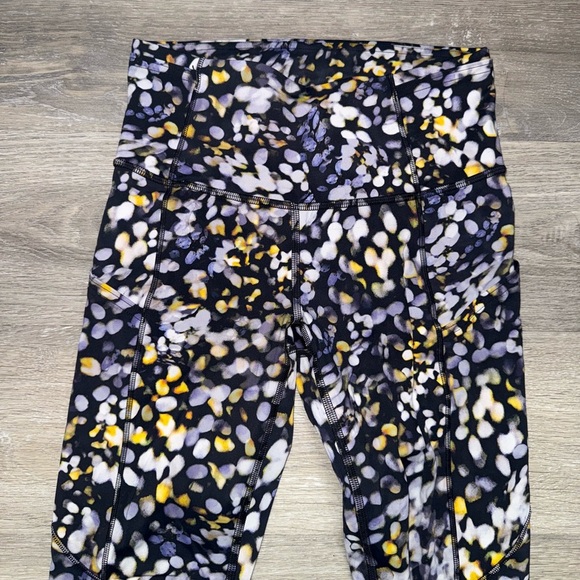 Lululemon Fast and Free Tight II 25" *Non-Reflective size 4 - Picture 9 of 16